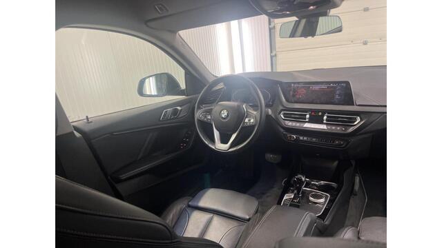 BMW 2-SERIE Gran Coupé 218i Aut. Sport Edition | LED | Sport Leder | Navi | Camera