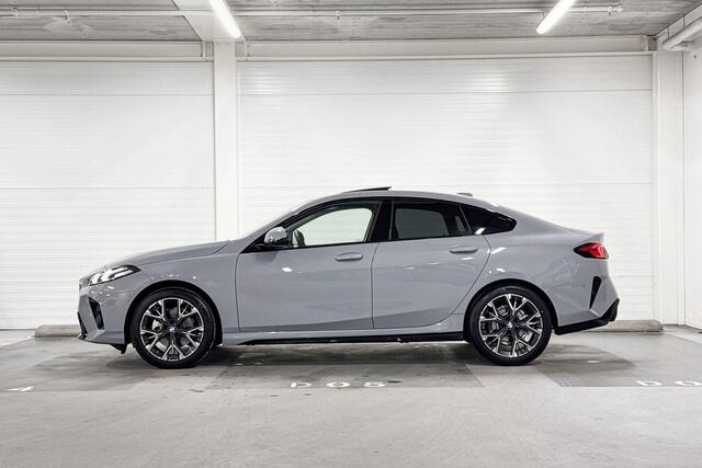BMW 2-SERIE Gran Coupé 220 | M-Sport Design | Driving Assistant | Harman/Kardon | Panoramadak