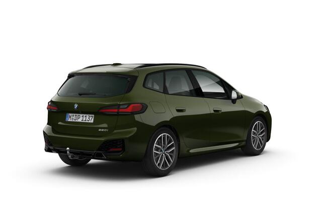 BMW 2-SERIE Active Tourer 220i | M Sportpakket | Premium Pack | Comfort Pack | Travel Pack | Trekhaak