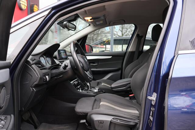 BMW 2-SERIE Active Tourer 216d Automaat Executive Launch Edition | Navigatie | Camera | Origineel NL |