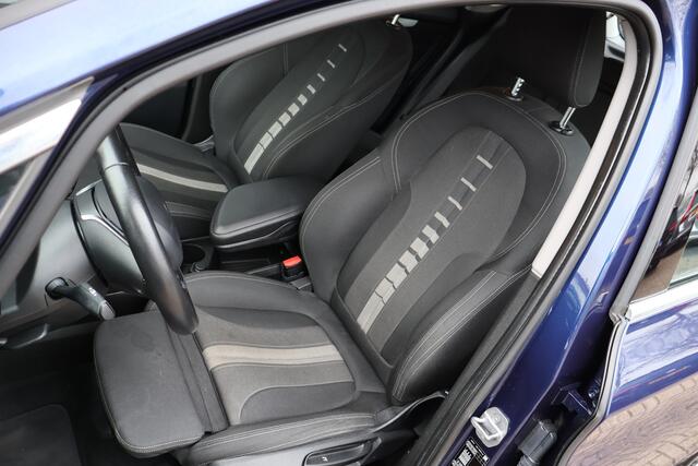 BMW 2-SERIE Active Tourer 216d Automaat Executive Launch Edition | Navigatie | Camera | Origineel NL |