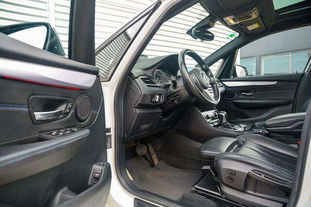 BMW 2-SERIE Active Tourer 225xe iPerformance High Executive M Pakket Camera Pano HUD Clima Cruise Leer 17"LM