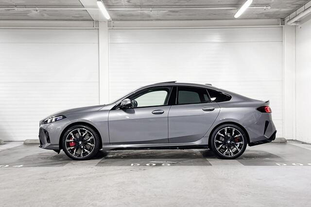 BMW 2-SERIE Gran Coupé 220 | M-Sport Pro | Premium Pack | Driving Assistant | Panoramadak | Comfort Access