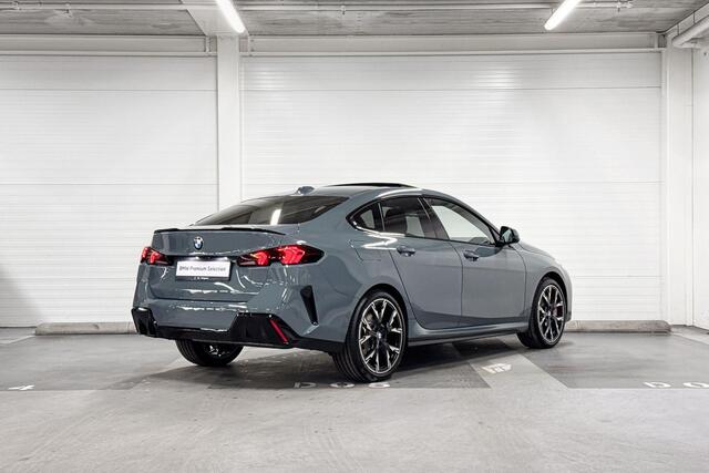 BMW 2-SERIE Gran Coupé 220 | M-Sport Pro | Premium Pack | Driving Assistant | Panoramadak | Comfort Access