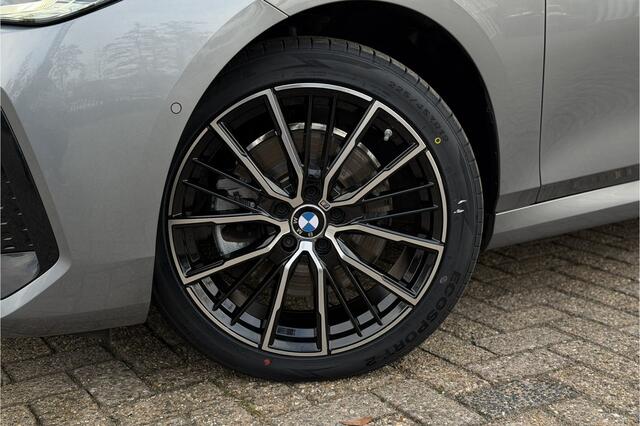 BMW 2-SERIE Act.Tourer 230xe 326 PK M-Sport | Panodak | Head-up | Memory | Harman Kardon | Comfort Acces