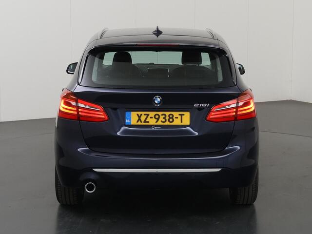 BMW 2-SERIE Active Tourer 218i Executive Edition | Sportstoelen | Cruise control | Climate Control | Elek. Achterklep | Parkeersensoren | Keyless start | Head-up Display |
