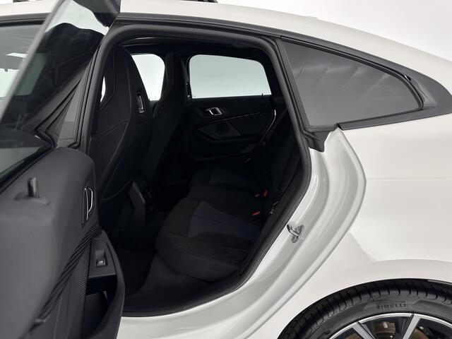 BMW 2-SERIE Gran Coupé 220i Business Edition M-Sportpack (INCL.BTW) Aut. *PANO | SPORT-SEATS | FULL-LED | DIGI-COCKPIT | CAMERA | NAVI-FULLMAP | HIFI-SOUND | DAB+ | ECC | PDC | CRUISE |