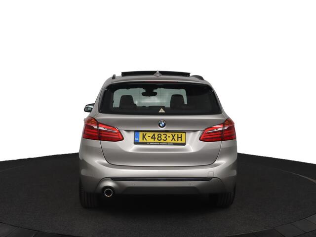 BMW 2-SERIE Active Tourer 218i High Executive |NAP |1e eigenaar | Automaat | Pano | HUD | Stoelverwarming | Camera