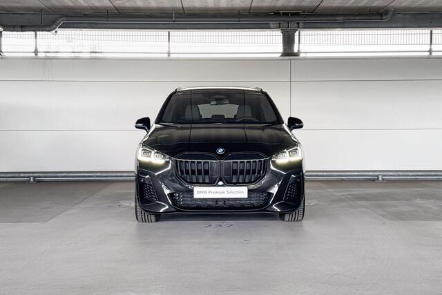 BMW 2-SERIE Active Tourer 225e xDrive | Selections | Stuurwielrand verwarmd | Glazen panoramadak