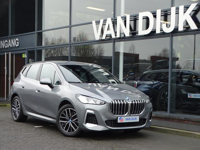 BMW 2-SERIE Active Tourer 225e M Sportpakket Adaptief M-onderstel Sportstoel DAB Parkeerhulpsysteem 18''LM Velgen