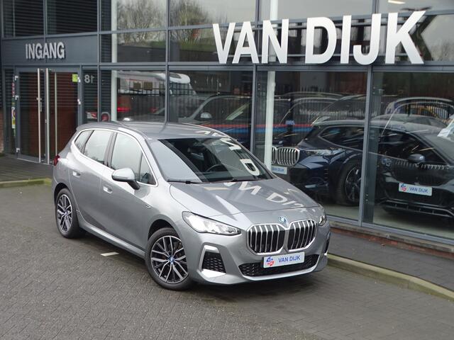 BMW 2-SERIE Active Tourer 225e M Sportpakket Adaptief M-onderstel Sportstoel DAB Parkeerhulpsysteem 18''LM Velgen