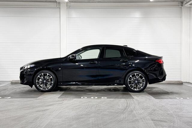 BMW 2-SERIE Gran Coupé 220 M Sport Design Edition | M-Sport Design | Premium Pack | Driving Assistant Plus | Harman/Kardon | Panoramadak | Comfort Access