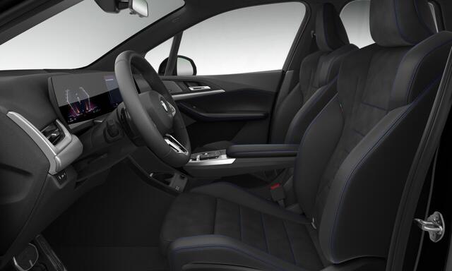 BMW 2-SERIE Active Tourer 223i M-Sport / Trekhaak / Driving Assistant Plus / Glazen Panoramadak / Getint Glas