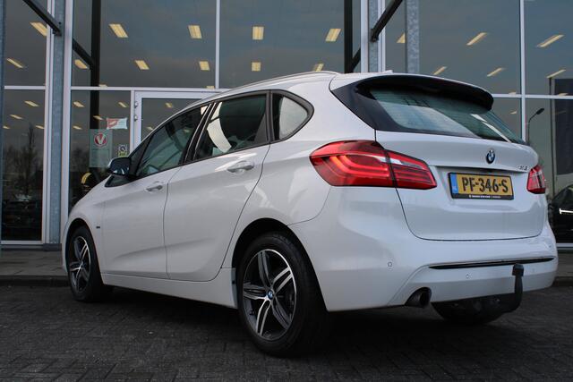 BMW 2-SERIE Active Tourer 218i Corporate Lease Executive | Camera | dealer onderhouden | Trekhaak |
