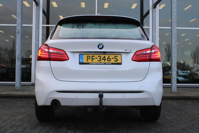 BMW 2-SERIE Active Tourer 218i Corporate Lease Executive | Camera | dealer onderhouden | Trekhaak |