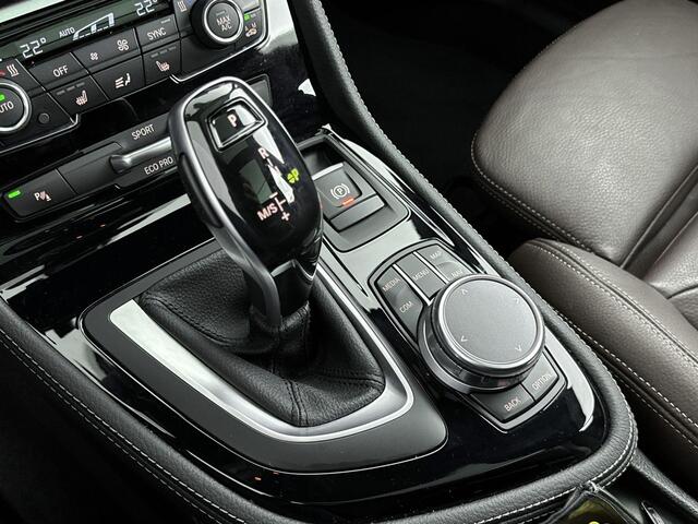 BMW 2-SERIE Active Tourer 218i Corporate Lease High Executive 140Pk | Navigatie | Parkeersensoren Voor & Achter | Achteruitrijcamera | Schuif-Kanteldak | Lederen Bekleding | Climate Control | Trekhaak | Stoelverwarming |