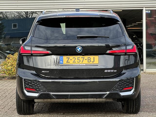 BMW 2-SERIE Active Tourer 225e xDrive | M-Sport | Panodak | H&K | Massage
