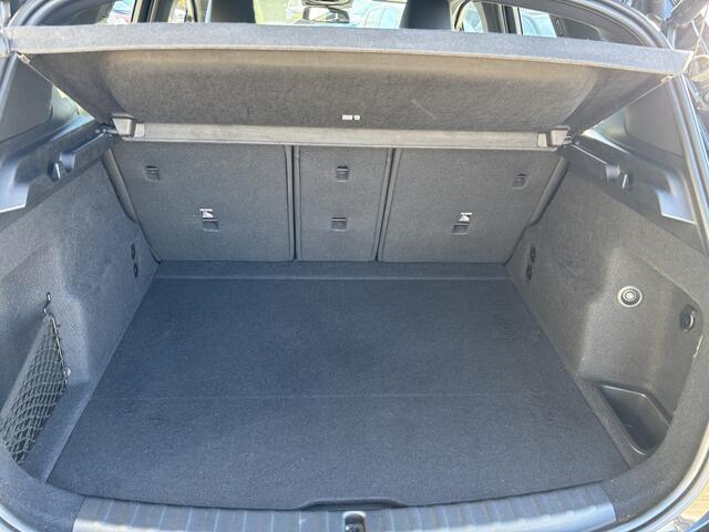 BMW 2-SERIE Active Tourer 223i 204PK Automaat Trekhaak / Panoramadak / Leder