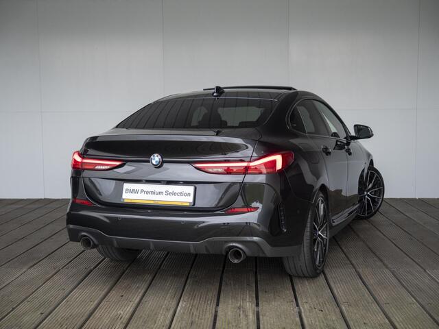 BMW 2-SERIE Gran Coupé 220i | High Executive | M Sport | Parking Pack | Panoramadak | Stoelverwarming | Achteruitrijcamera | 19''