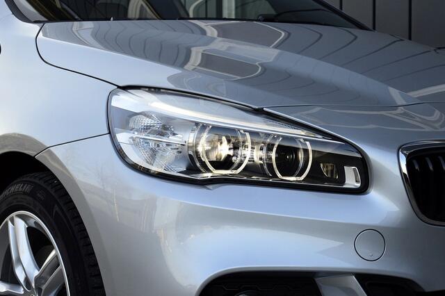 BMW 2-SERIE Active Tourer 218i M-Sport Rijklaarprijs-Garantie Navigatie Leder sport interieur Led Airco Head-Up