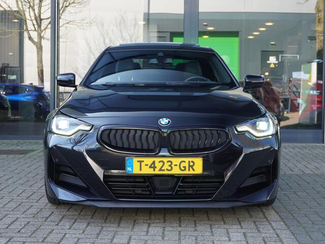 BMW 2-SERIE Coupé 220i M-Sport Pro / SPORTONDERSTEL / HARMAN KARDON / PANO / SPORTSTOELEN / PDC / WIDESCREEN NAVI / ALARM KLASSE 3 / CRUISE / 19'' LMV
