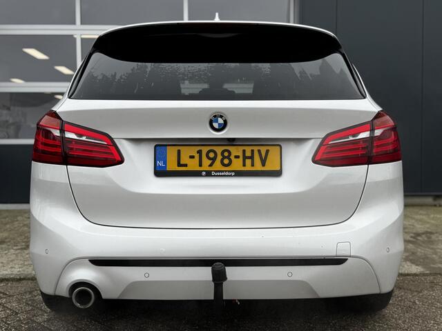 BMW 2-SERIE Active Tourer 225xe iPerformance Executive - Navigatie - Stoelverwarming - Camera - Trekhaak