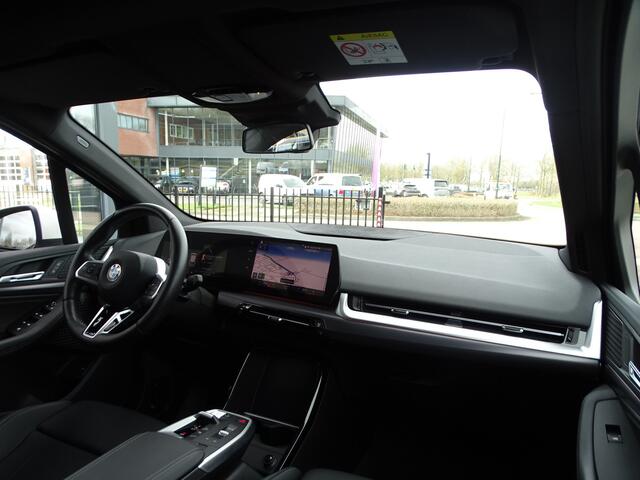 BMW 2-SERIE 218i Active Tourer M Sportpakket Sportstoelen Adaptief M-onderstel Parkeerhulpsysteem 18''LM Velgen
