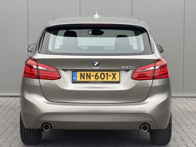 BMW 2-SERIE Active Tourer 220i Executive | Adaptive Cruise | Keyless | Sportstoelen | Trekhaak afn. |