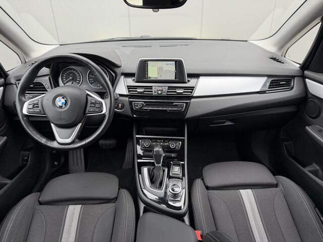 BMW 2-SERIE Active Tourer 220i Executive | Adaptive Cruise | Keyless | Sportstoelen | Trekhaak afn. |