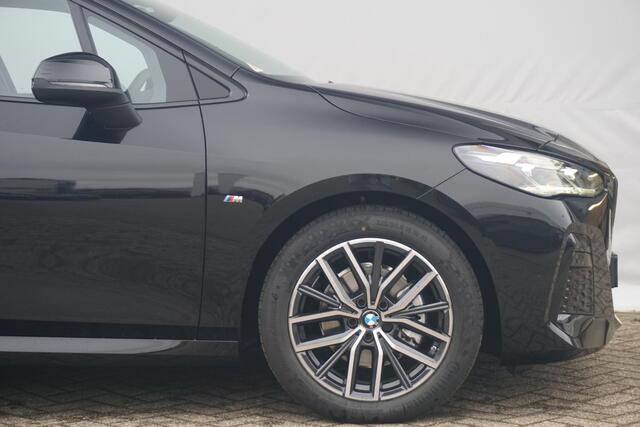BMW 2-SERIE Active Tourer 218i M Sport | Trekhaak / Panoramadak / Driving Assistant / Comfort Access / Stoel & Stuurwielverwarming