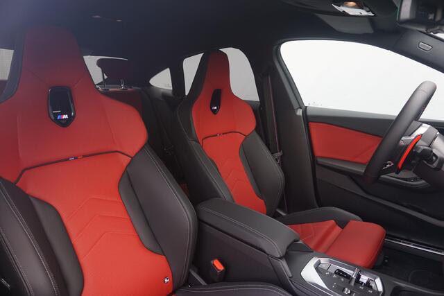 BMW 2-SERIE Gran Coupé M235 xDrive | Driving Assistant Professional / Head-up / Rondomzicht Camera's / M sportstoelen / Elektrische Stoelen + Memory