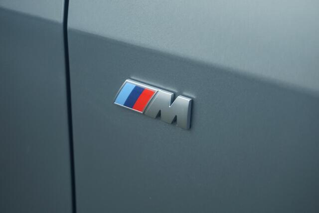 BMW 2-SERIE Gran Coupé M235 xDrive M Sport Pro / Trekhaak / Panoramadak / Driving Assistant Professional / Head-up / Rondomzicht Camera's / M sportstoelen / Elektrische Stoelen + Memory