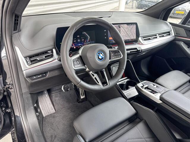 BMW 2-SERIE Active Tourer 225e xDrive | M Sportpakket | Premium Pack | Comfort Pack | Travel Pack | Trekhaak | Huisselectie