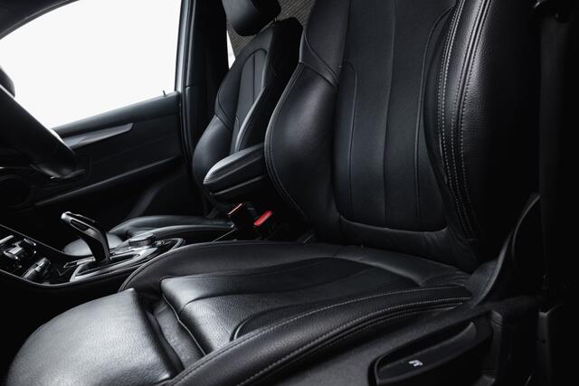 BMW 2-SERIE Active Tourer 218i High Exec. Ed. | HUD | Trekhaak | Leder |