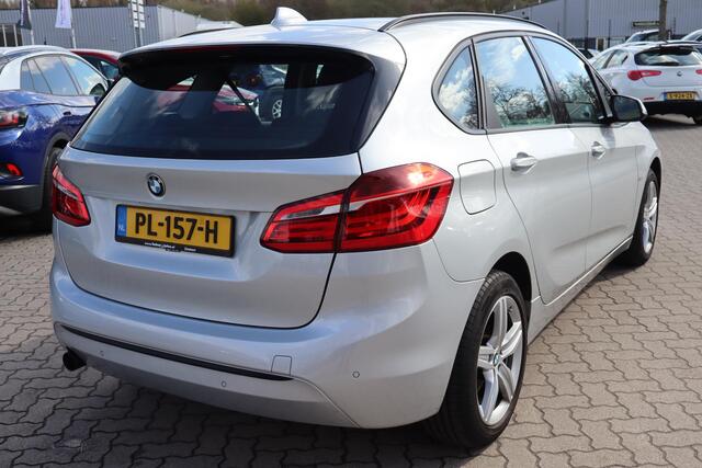 BMW 2-SERIE Active Tourer 218i Executive Climate control, Cruise control, Navigatie, Elektrische ramen, Lichtmetalen wielen