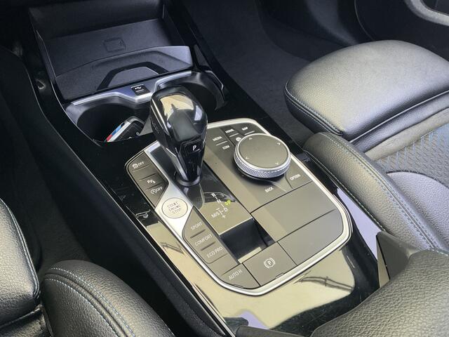 BMW 2-SERIE Gran Coupé 218i M Sport Edition Pano.dak HUD Stoelverw. Carplay Alpinweiß DAB LED