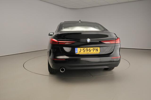 BMW 2-SERIE Gran Coupe 218i | LED | Navigatie | Schuifdak | Clima | PDC | Cruise controle | DAB | Alu 17 inch