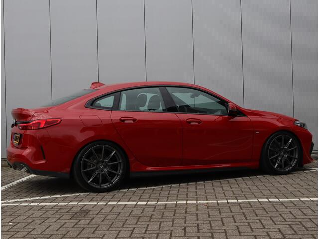 BMW 2-SERIE Gran Coupé 218i High Executive M-Sport | LED | Keyless | 19" | Camera