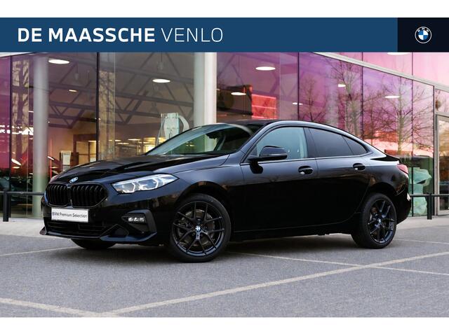 BMW 2-SERIE Gran Coupé 220i Executive Automaat / Navigatie / Adaptieve LED / Live Cockpit Professional / Cruise Control / Extra getint glas achter