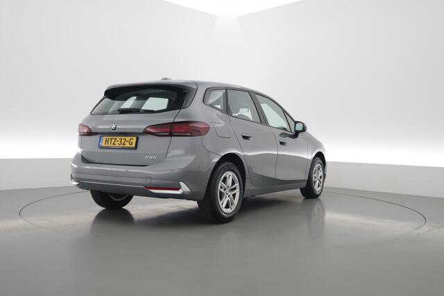 BMW 2-SERIE Active Tourer 218i | Navi | All Seasons | Camera | Apple CarPlay | LED | Stoelverw. | Cruise Ctrl.