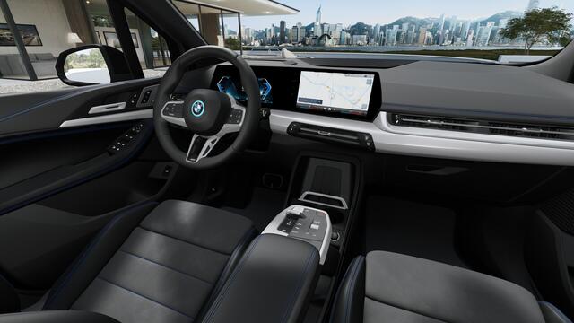 BMW 2-SERIE Active Tourer 225e xDrive M Sport Automaat / Trekhaak / Sportstoelen / Adaptieve LED / Head-Up / M Adaptief onderstel / Parking Assistant Plus / Comfort Access