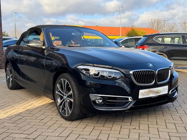 BMW 2-SERIE Cabrio 218iA LUXURY ** LED, LEDER, APPLE/ANDROID, HiFi, 18-inch LMV, 2-zone AIRCO ** 2e EIG - Slechts 58.638km ** ** INFORMEER OOK NAAR ONZE AANTREKKELIJKE FINANCIAL-LEASE TARIEVEN **