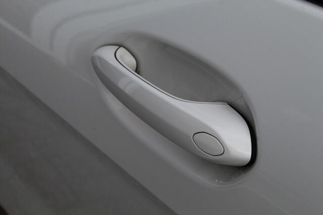 BMW 2-SERIE Gran Coupé 218i Executive Edition//Stoelverwarming//LED//Carplay!!