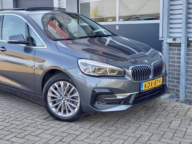BMW 2-SERIE Active Tourer 225xe iPerformance High Executive PANO - HEAD UP - LEER + VERWARM - KEYLESS -