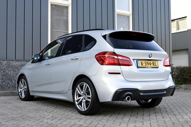 BMW 2-SERIE Active Tourer 218i M-sport Rijklaarprijs-Garantie Leder/Stof sport interieur Navigatie Led Camera Trekhaak