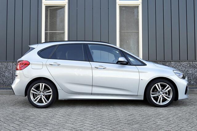BMW 2-SERIE Active Tourer 218i M-sport Rijklaarprijs-Garantie Leder/Stof sport interieur Navigatie Led Camera Trekhaak