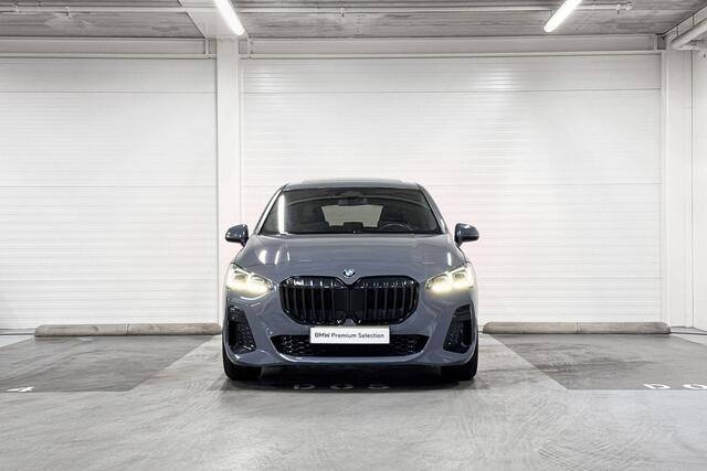 BMW 2-SERIE Active Tourer 218i | M-Sport | Comfort Access | Panoramadak | Stoelverwarming | Stuurverwarming