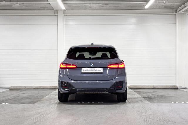 BMW 2-SERIE Active Tourer 218i | M-Sport | Comfort Access | Panoramadak | Stoelverwarming | Stuurverwarming