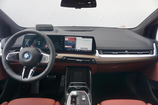 BMW 2-SERIE Active Tourer 225e xDrive | M Sportpakket | Head-Up Display | Harman Kardon | Trekhaak
