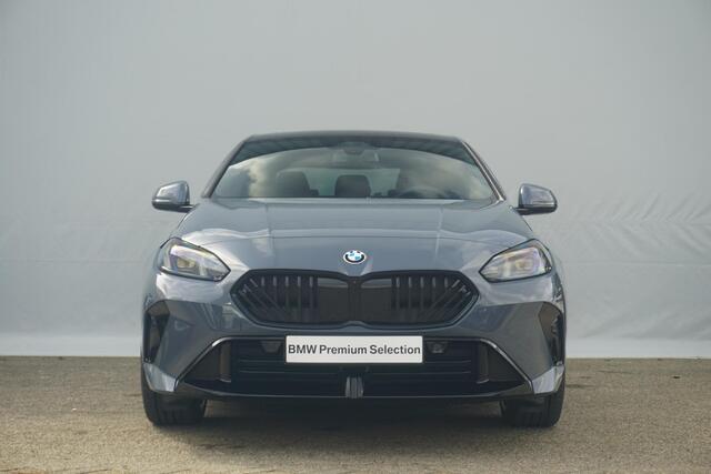 BMW 2-SERIE Gran Coupé 220 | M Sportpakket Pro | Harman Kardon | Panoramadak | Stoel- en stuurwielverwarming